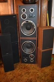 Lots of Vintage Speakers