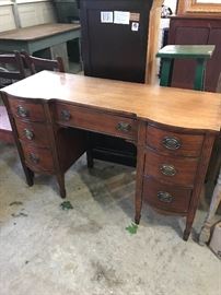 Nice vintage desk/vanity
