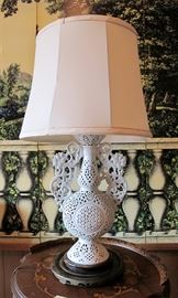 Laced Porcelain lamp