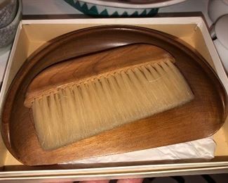 Crumb catcher and brush 