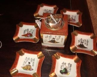 Imari set of ashtrays and cigarette lighter