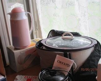 NEW CROCK POT WITH CARRYING CASE AND NEW THERMAL SERVER