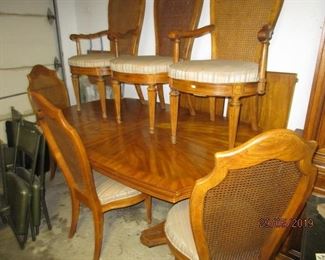 Matching table with 6 chairs and 2 leaves
