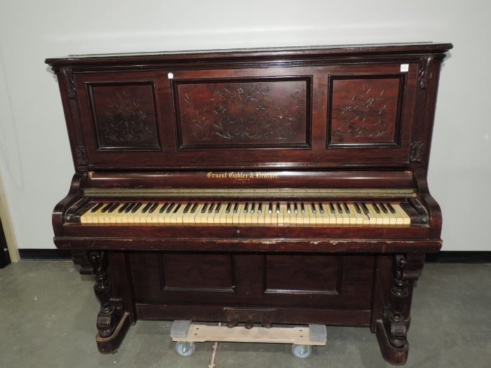 VICTORIAN UPRIGHT PIANO