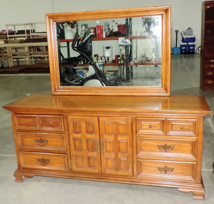 DRESSER WITH MIRROR