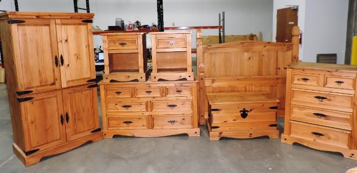 7 PIECE PINE BEDROOM SUITE