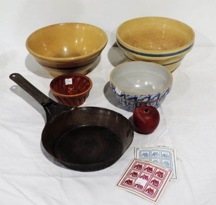 LOT OF ANTIQUE MIXING BOWLS AND PAN