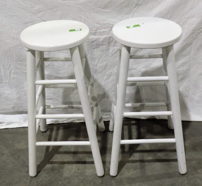 PAIR OF WHITE BAR STOOLS