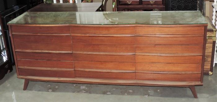 DESIGNER 9 DRAWER DRESSER