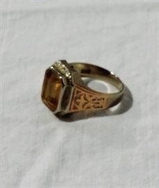 10 K WHITE AND ROSE GOLD RING