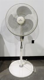 STANDING FAN