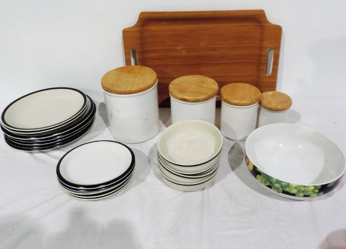 KITCHENWARE LOT