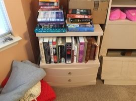 2nd bedroom - downstairs - Mid-Century Modern bedroom set - night stand