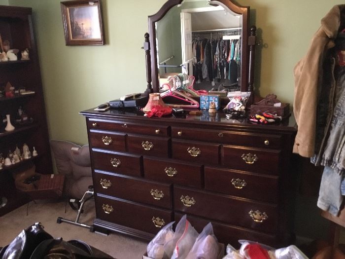 Upstairs Bedroom - bedroom set dresser with mirror
