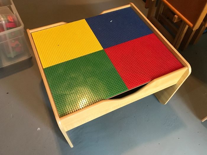 LEGO table