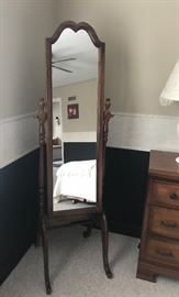 Stand alone floor mirror