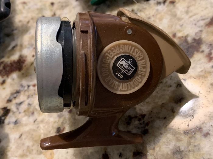 Spin casting Reel 200