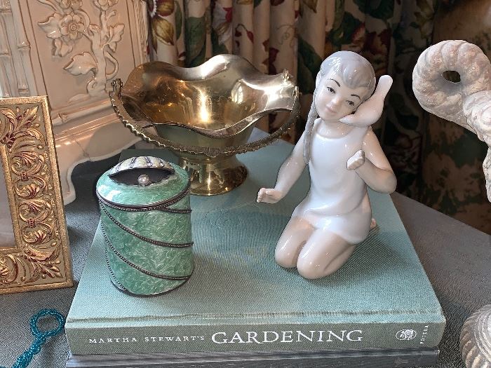 Lladro girl with bird