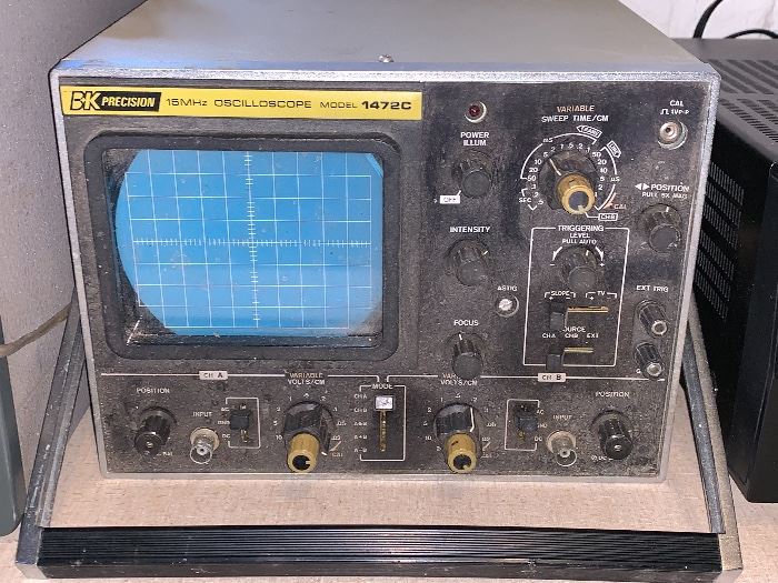 Vintage BK Precision 15MHz Oscilloscope model 1472C