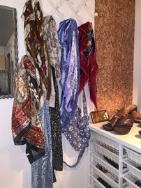Scarfs