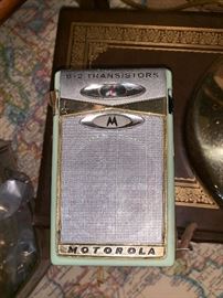 Motorola 6 transistor radio model X11g with case