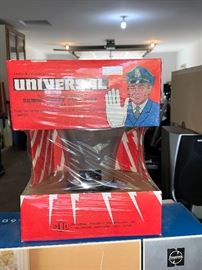 Universal - The Loud Mouth Electronic Whooper Vehicle Alarm in box - never opened