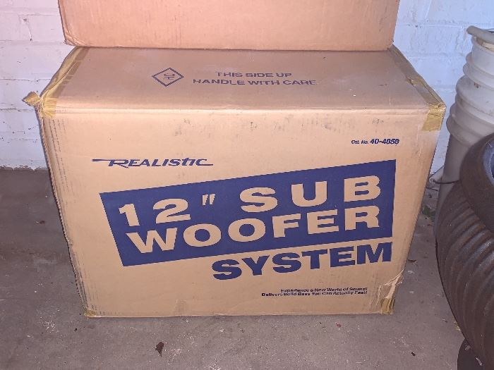 12" Realistic Sub Woofer system 40-4050 - never opened