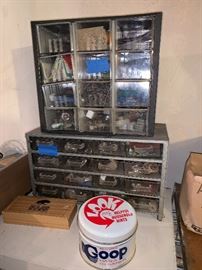 Screw and nail containers