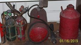 Tanks, old oil can
