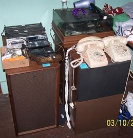 Speakers, turntable, etc...