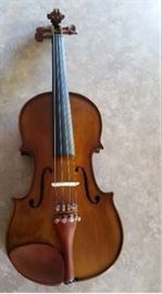 Cremona violin perfect first violin for your middle schooler!
