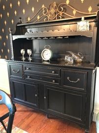 This gorgeous Stanley sideboard is so high quality it probably came from Barbra Streisand's basement!