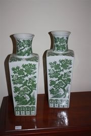 A pair of Asian vases.