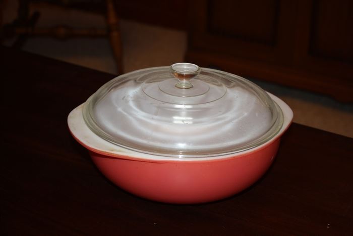 Most pyrex fans will tell you pink is one of the rarer and most sought after colors of Pyrex.   And it's doubly blessed with the original lid.  This one needs a little cleaning, which I don't do, and it will shine, shine, shine. 