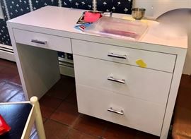 Nice white desk