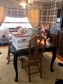 Traditional Dining set