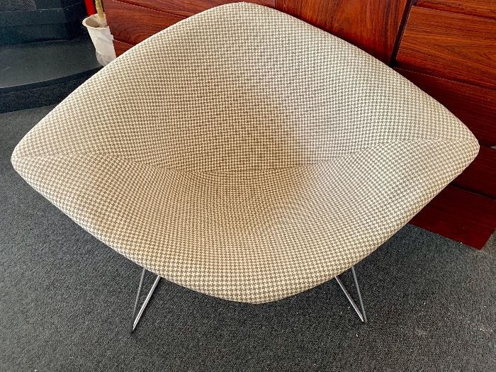 Knoll Harry Bertoia Diamond Chair (1 available)