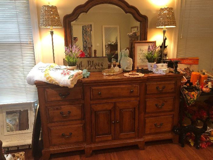 Handsome dresser with mirror. A nice accompaniment to the other pieces in the bedroom