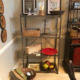 the dining room is still in progress. Lots of nice decorative accessories and well made baskets