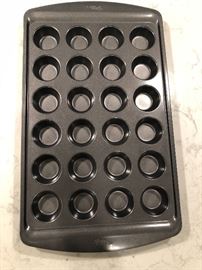Mini muffin pan