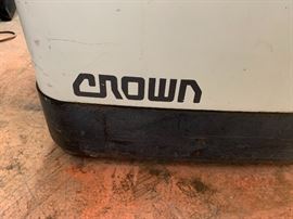 2000 Crown WS2000-30TL Forklift Electric Walkie Palette	 