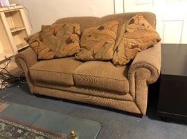 Brown Loveseat	56x37x37	HxWxD