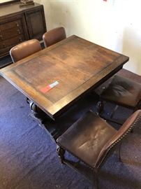 Antique Oak Dining Table with 4 Nailhead Chairs	45.5x35x30	HxWxD