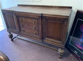 Antique  Oak Buffet 4 Shelves and 3 Drawers	60x22x37	HxWxD