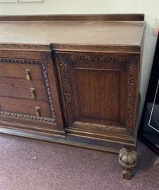 Antique  Oak Buffet 4 Shelves and 3 Drawers	60x22x37	HxWxD