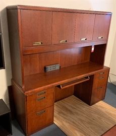 Kimball Office Desk 5 Drawer/4 Shelf	72x20x70	HxWxD