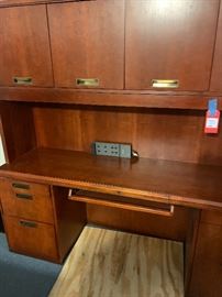 Kimball Office Desk 5 Drawer/4 Shelf	72x20x70	HxWxD