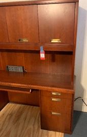 Kimball L Shaped Office Desk 6 Drawer	65x29x29 / 71x24x26	HxWxD