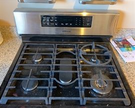 Samsung Stainless Steel Gas Range/Oven NX58H5650WS (Buyer Removal)	30x26x48 HxWxD