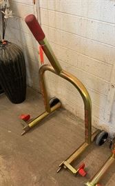 ▪	Pit Bull Motorcycle Stand #2	